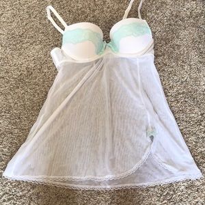 NEW Target Gillian & O’Malley intimates size small